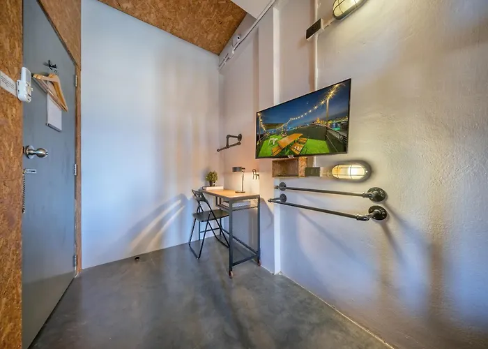 Ralph Hostel Bangkok